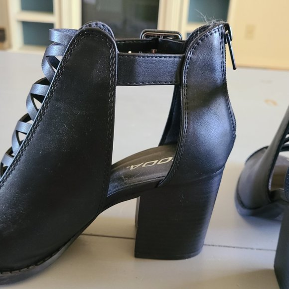 Black SODA Peep-Toe- Chunky Heel Shoes Size 9 - Picture 6 of 6